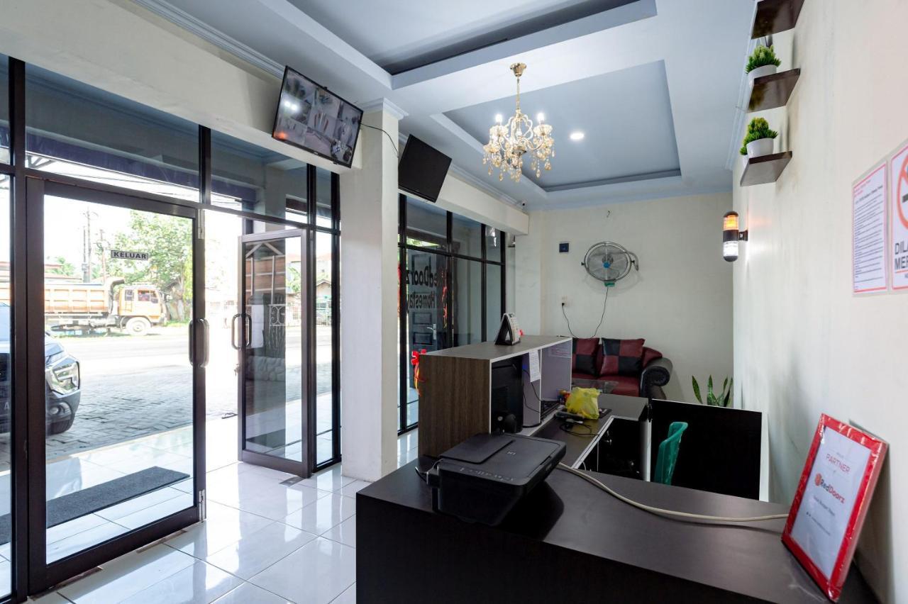 Hotel Reddoorz @ Simpang Pemda Medan Exteriér fotografie