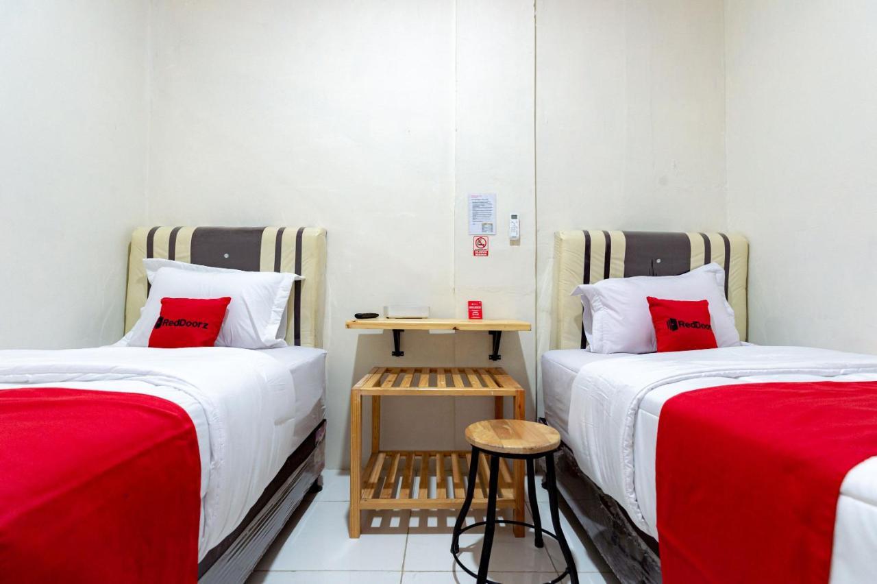 Hotel Reddoorz @ Simpang Pemda Medan Exteriér fotografie
